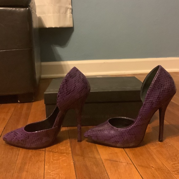 Steve Madden Newbee Purple Snake Print Pump - Picture 3 of 7
